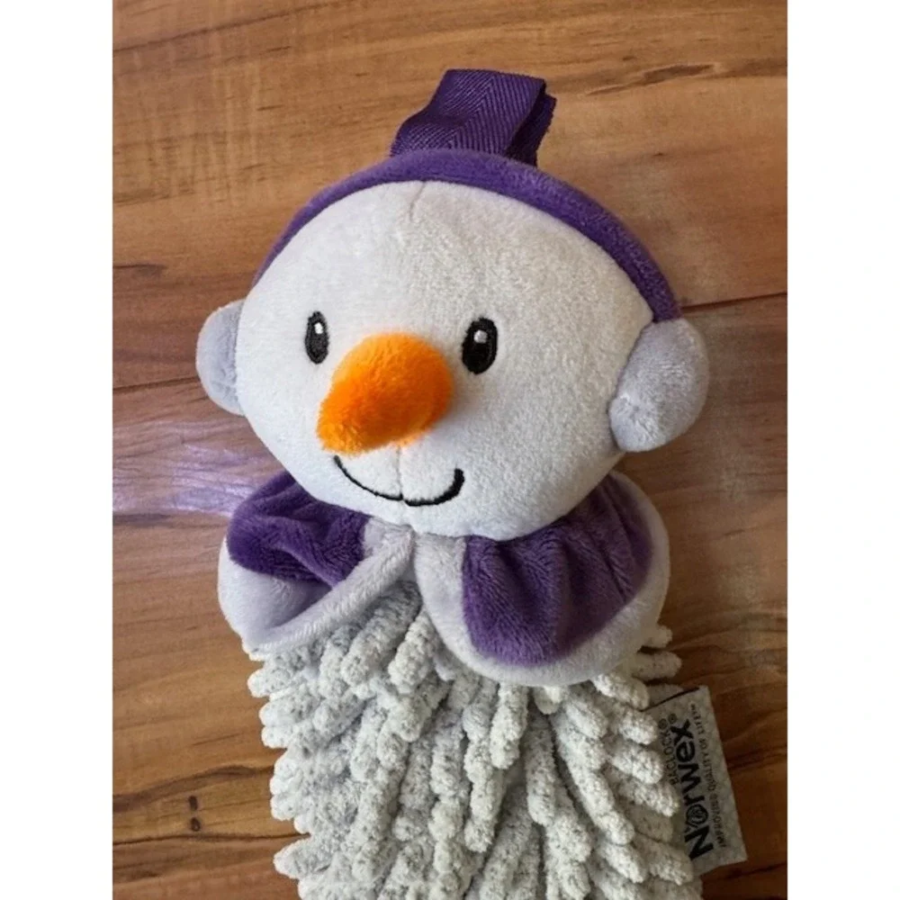 NORWEX CHENILLE Hand‎ Towel Snowman Pet to Dry Christmas EUC Purple Bathroom